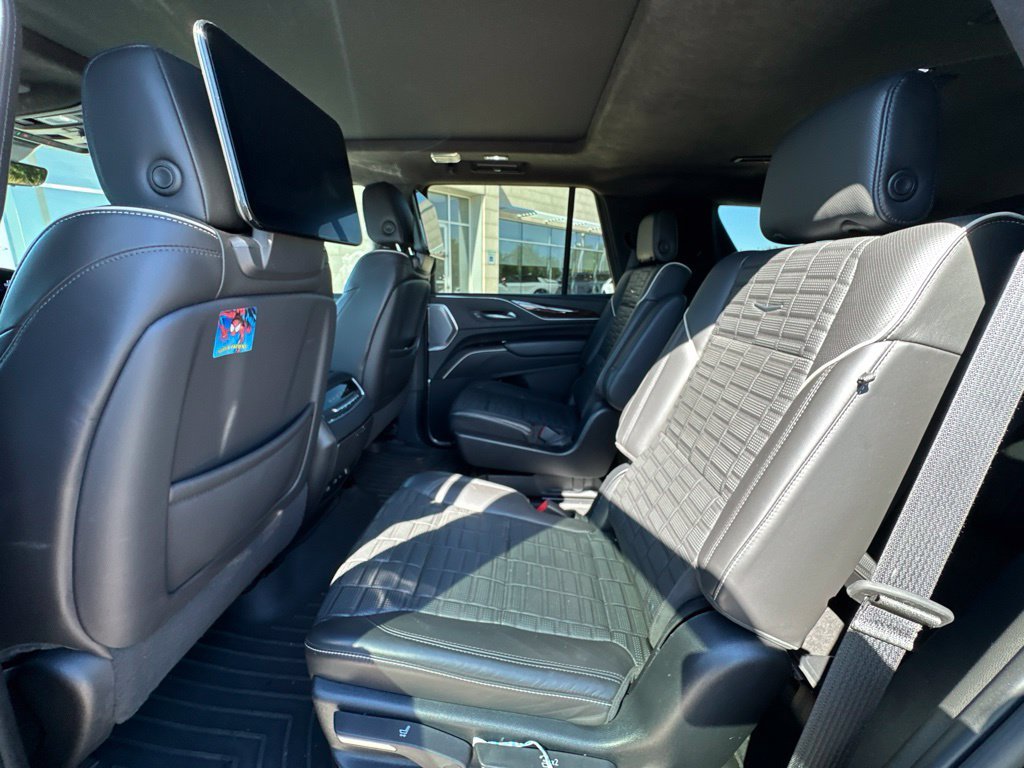 Used 2022 Black Cadillac Sport Platinum image 7