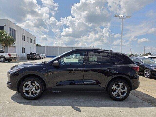 Used 2025 Agate Black Metallic Ford ST-Line image 2