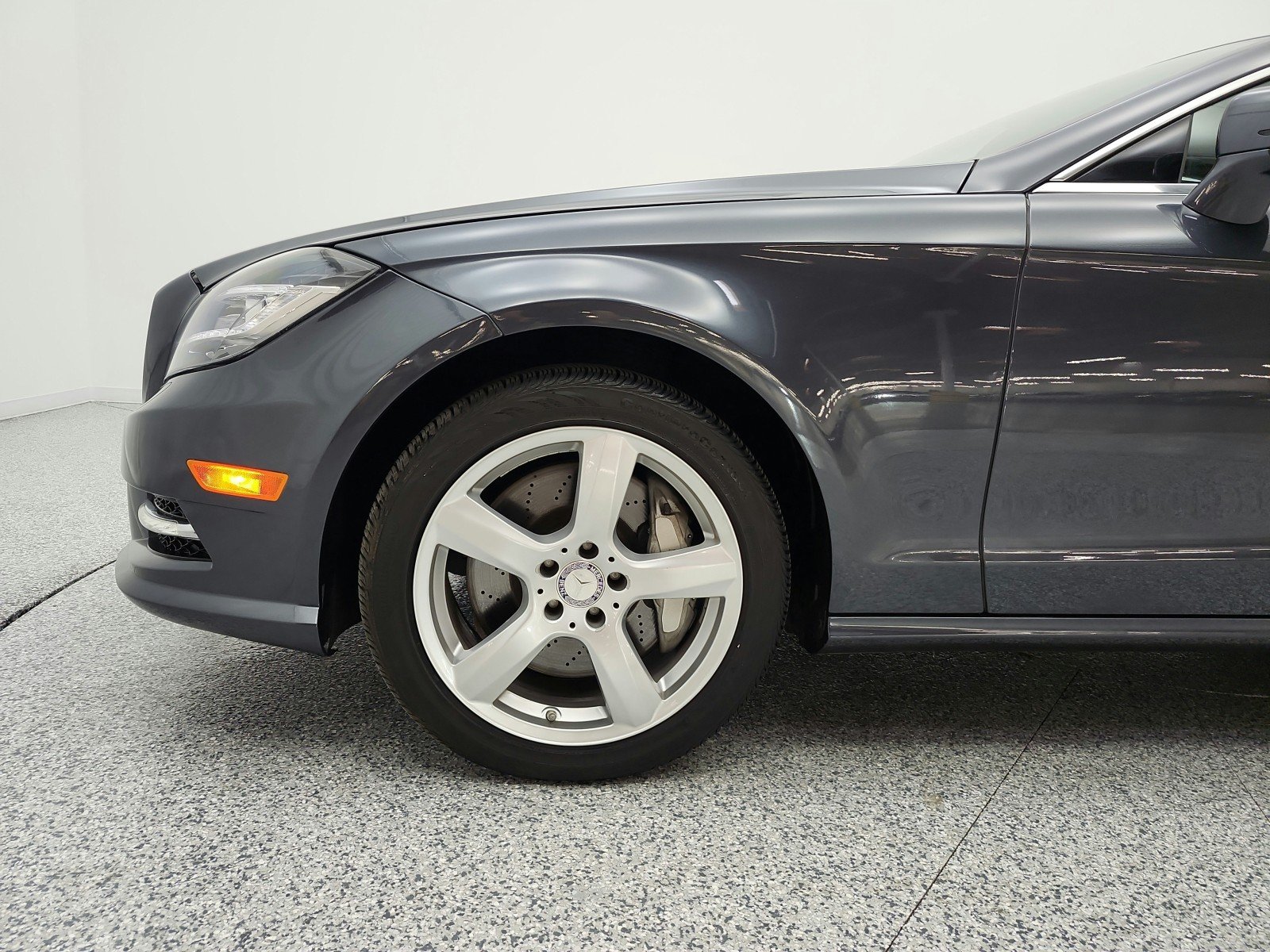 Used 2013 Steel Grey Mercedes-Benz 4dr Sdn CLS 550 RWD image 22