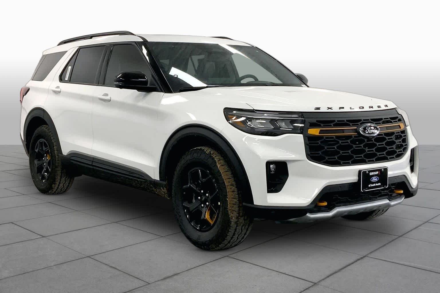 New 2026 Star White Metallic Tri-Coat Ford Tremor® image 2
