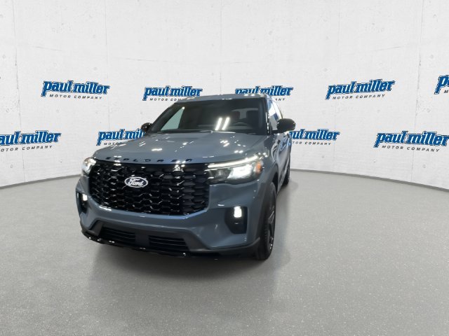 New 2027 Vapor Blue Metallic Ford ST-Line image 4
