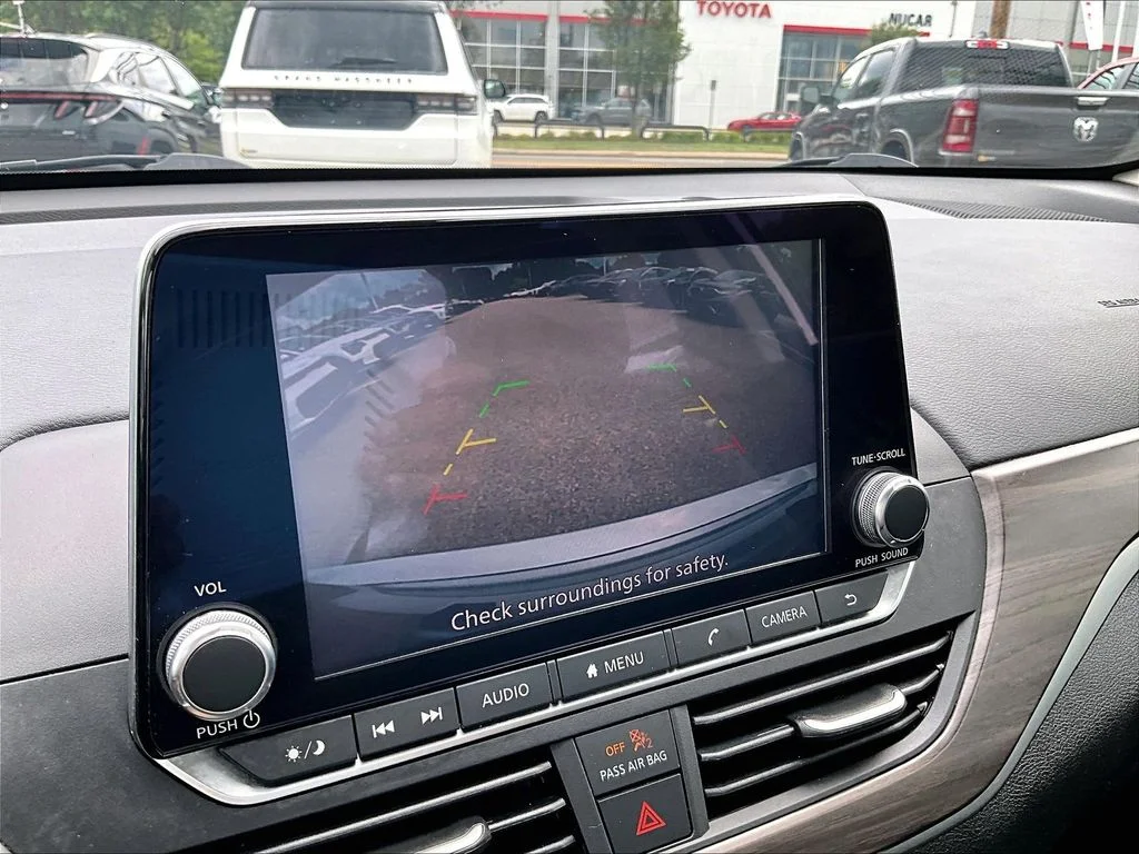 Certified Used 2024 Silver Nissan 2.5 SV image 19