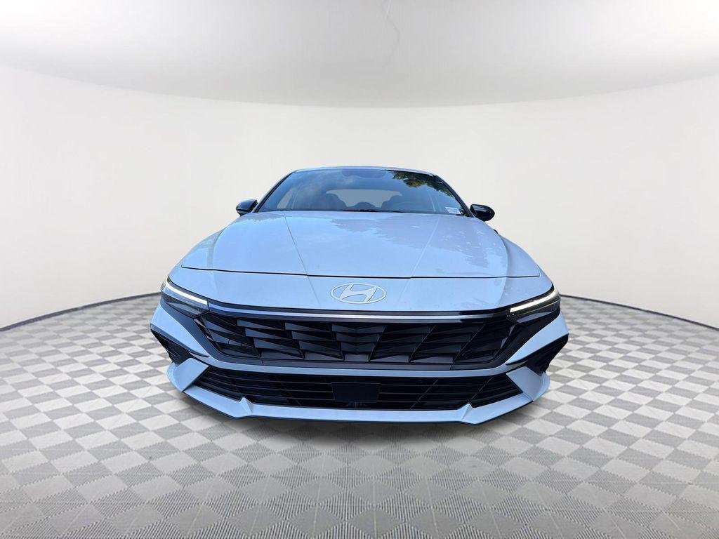New 2026 White Hyundai SEL Sport image 2