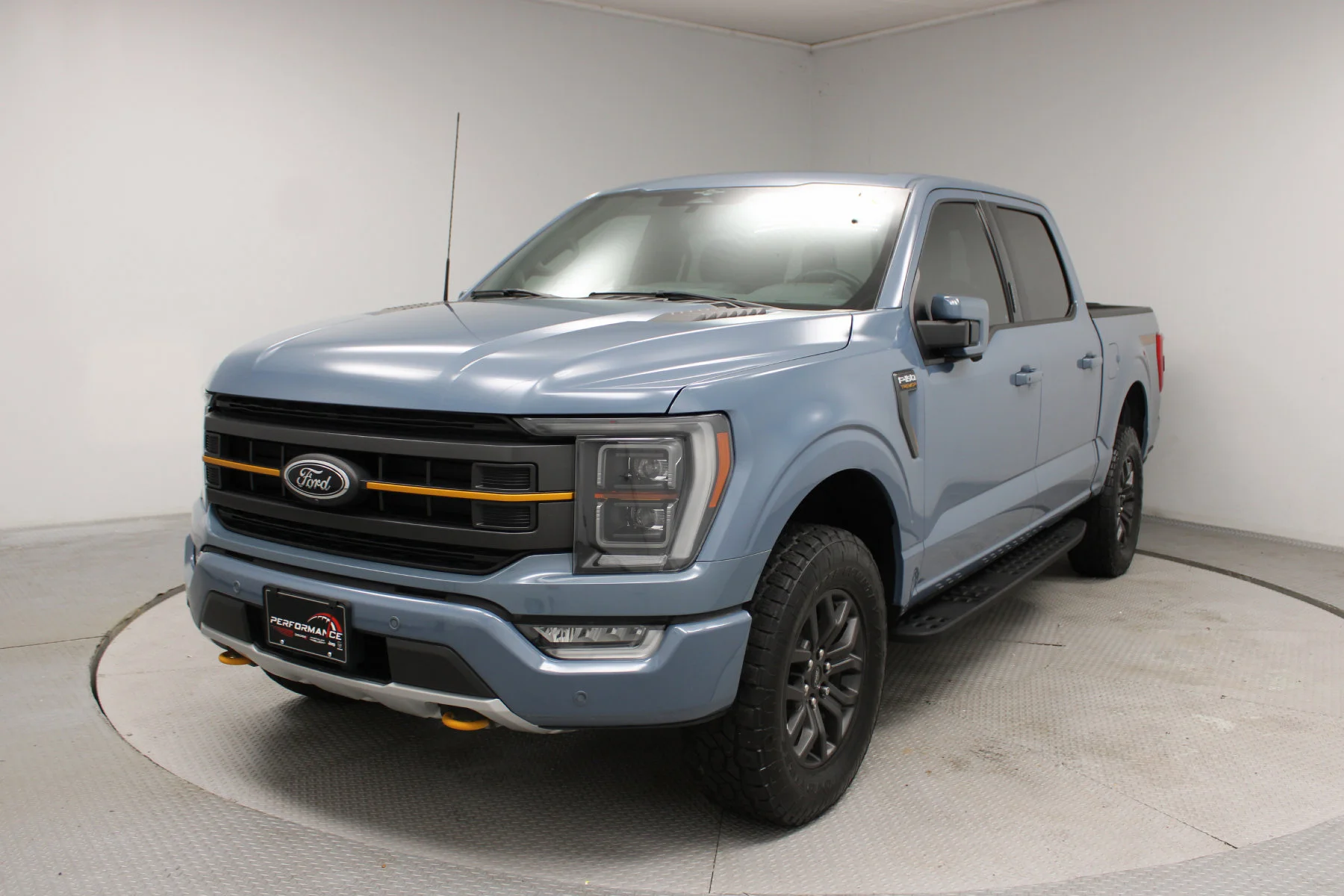 Used 2023 AZURE GRAY METALLIC TRICOAT Ford Tremor 4WD SuperCrew Box image 31
