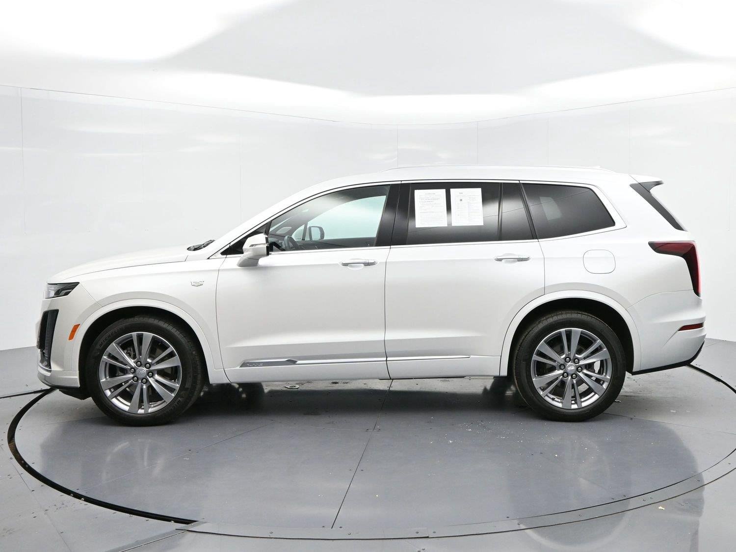 Used 2024 Crystal White Tricoat Cadillac Premium Luxury image 4