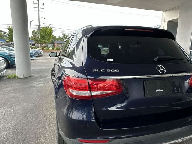 Used 2019 Blue Mercedes-Benz GLC 300 image 23