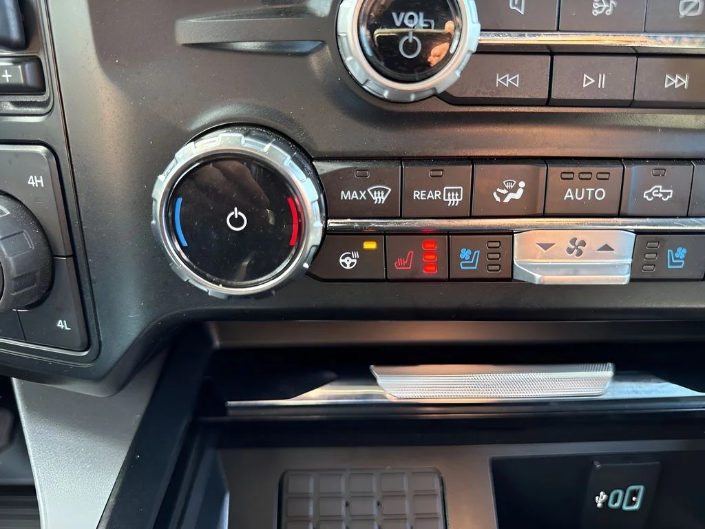 Used 2024 Gray Ford Lariat image 22