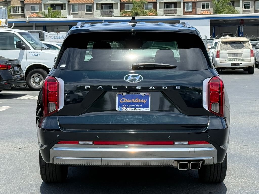 Used 2025 Green Hyundai Calligraphy image 8
