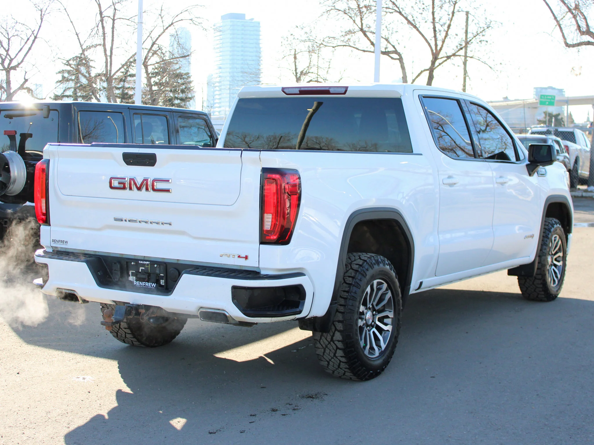 Certified Used 2021 White GMC AT4 * V8 | MultiPro Tailgate | Apple CarPlay | Bedliner | Heated/Vented Seats | Remote Start | 3M image 16
