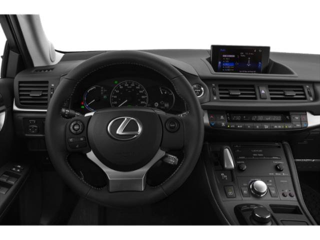 Used 2015  Lexus 200h image 7