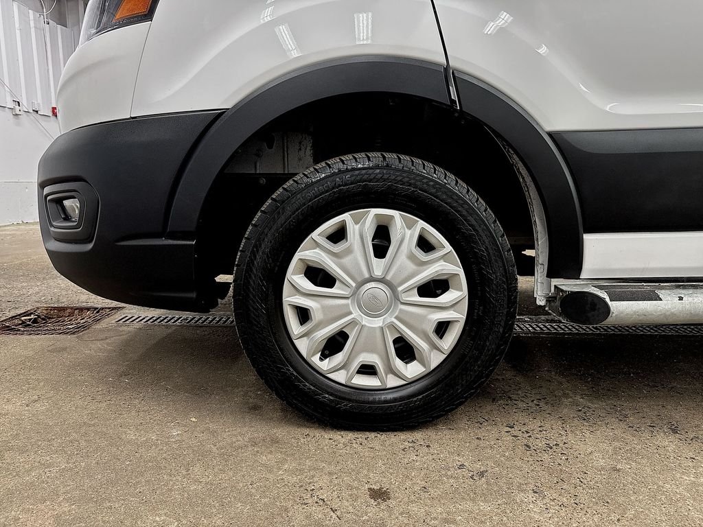 Used 2025 White Ford Base image 15