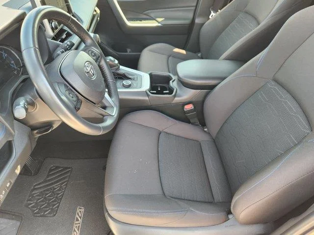 Used 2024 Wind Chill Pear Toyota SE image 12