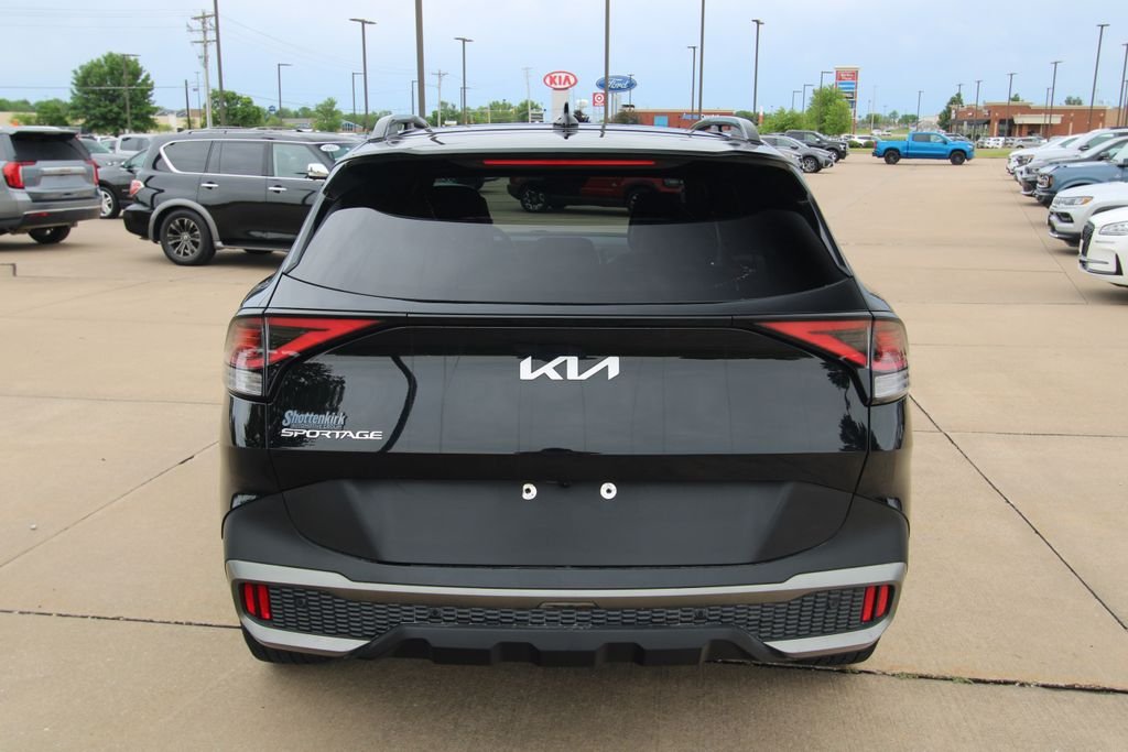 Used 2023 Black Kia X-Line image 15
