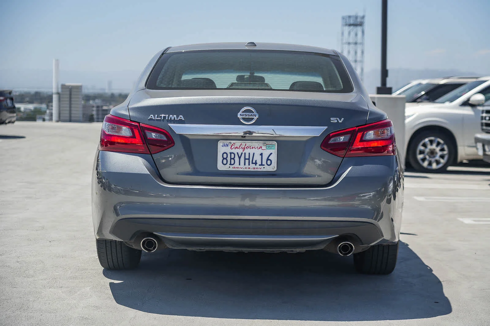 Used 2018 Gun Metallic Nissan 2.5 SV image 7