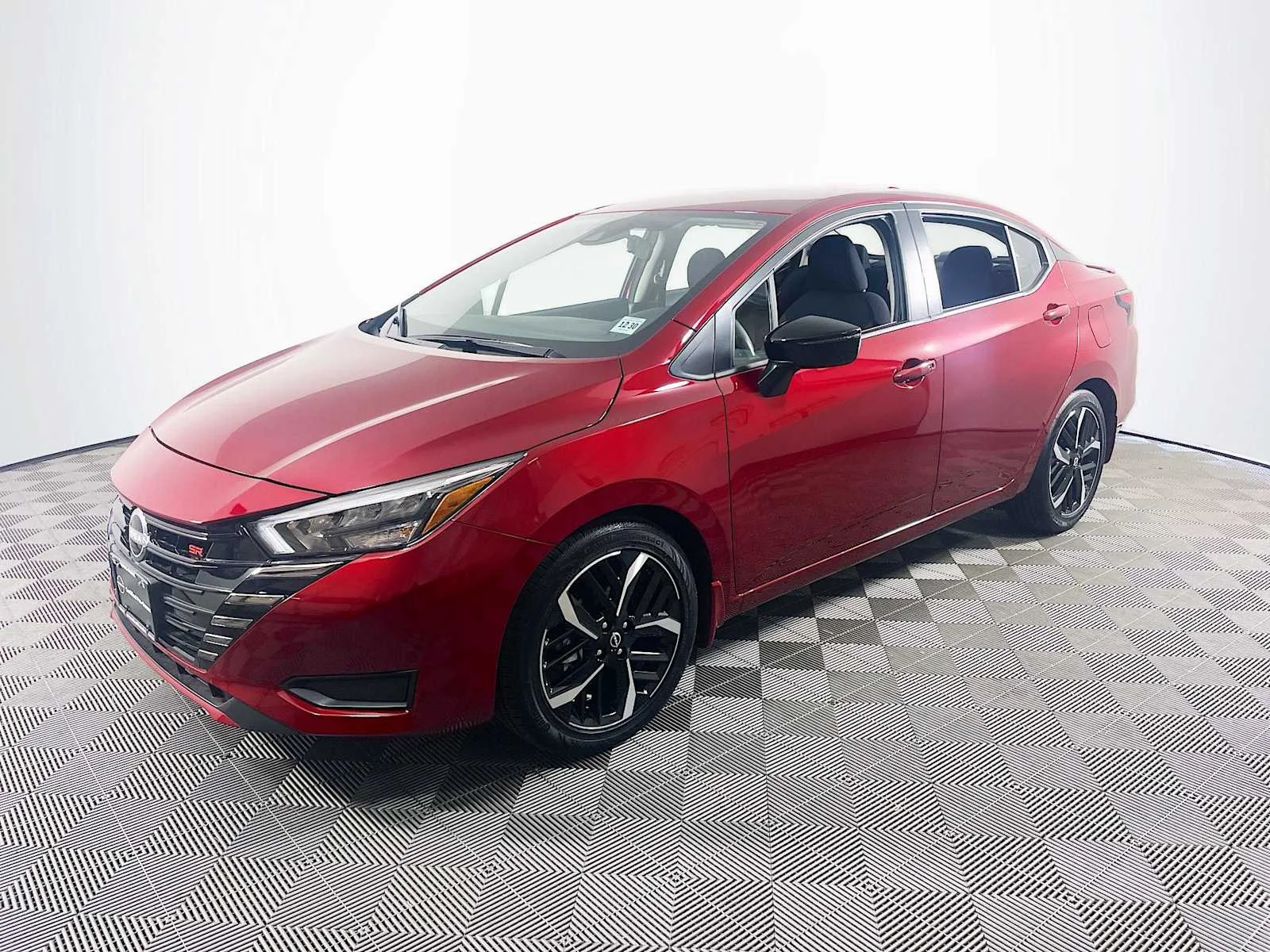 2025 Nissan Versa 1.6 SR CVT's photo