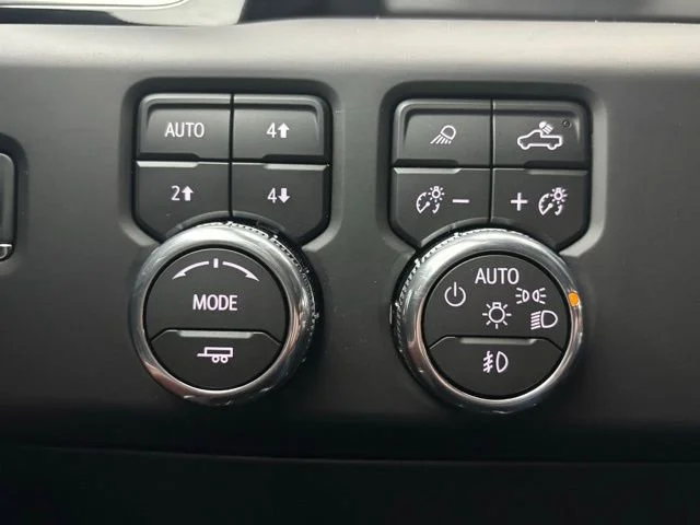 New 2026 Glacier White Tricoat GMC Denali Ultimate image 27
