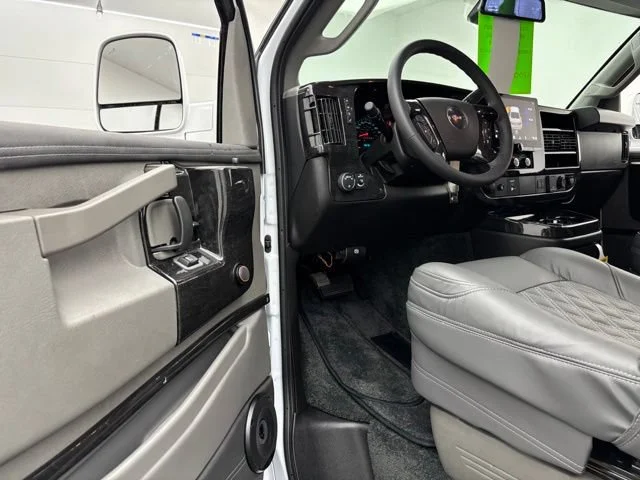 2026 GMC Savana Cargo Work Van - Photo 17