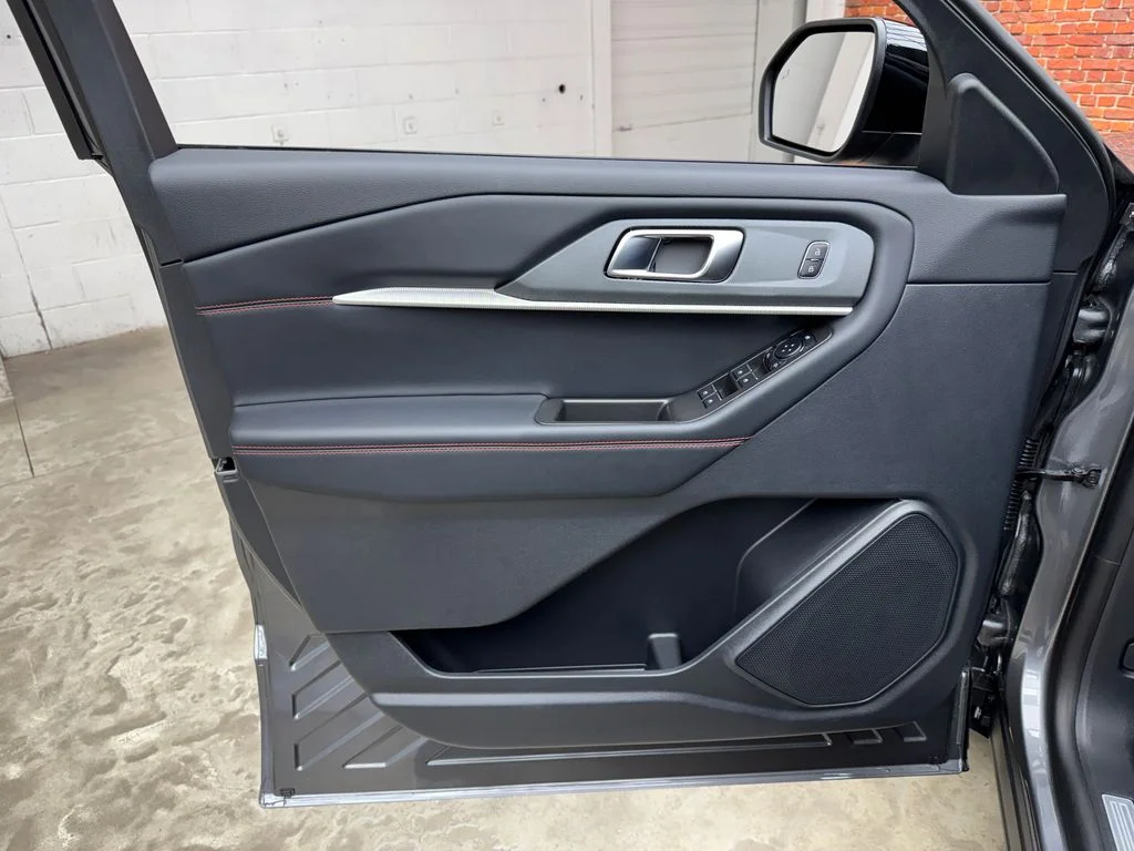 New 2026 Carbonized Gray Metallic Ford ST-Line image 10