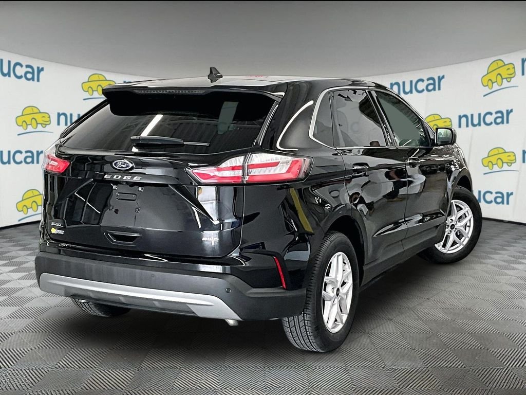 Used 2024 Black Metallic Ford SEL image 6