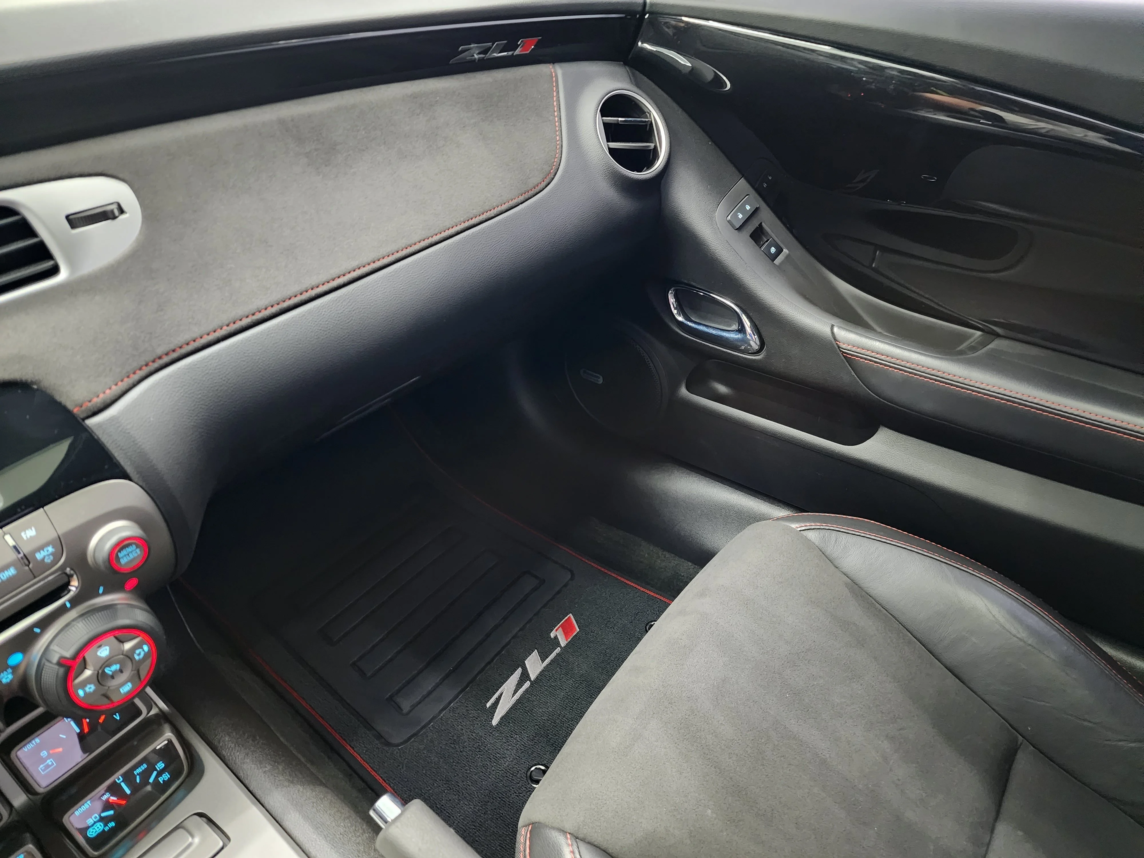 Used 2012 Ashen Gray Metallic Chevrolet ZL1 image 12