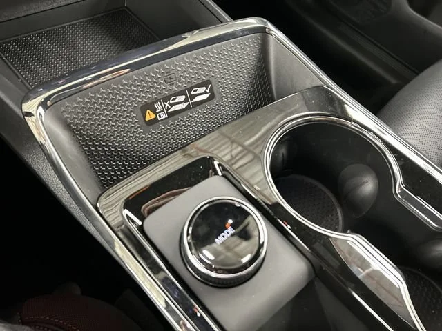 2027 Chevrolet Equinox RS - Photo 22