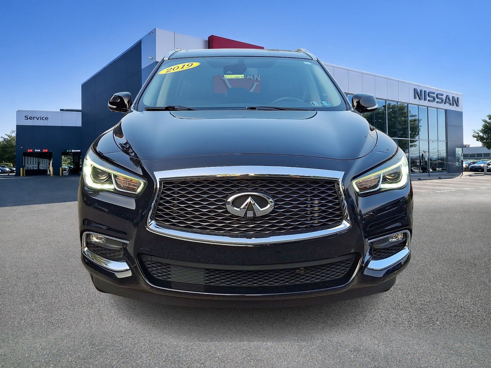 Used 2019 Black Obsidian INFINITI LUXE image 1