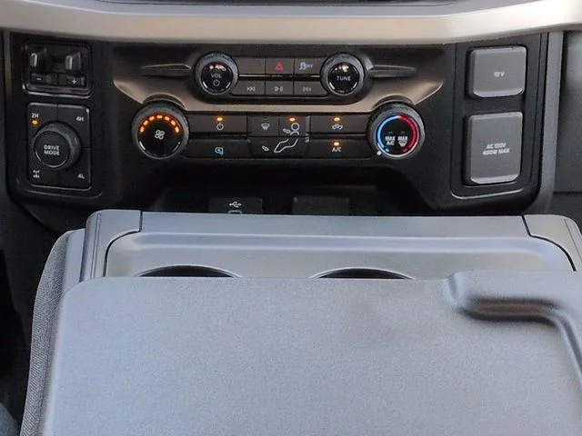 New 2026 Oxford White Ford F-350® XLT image 19