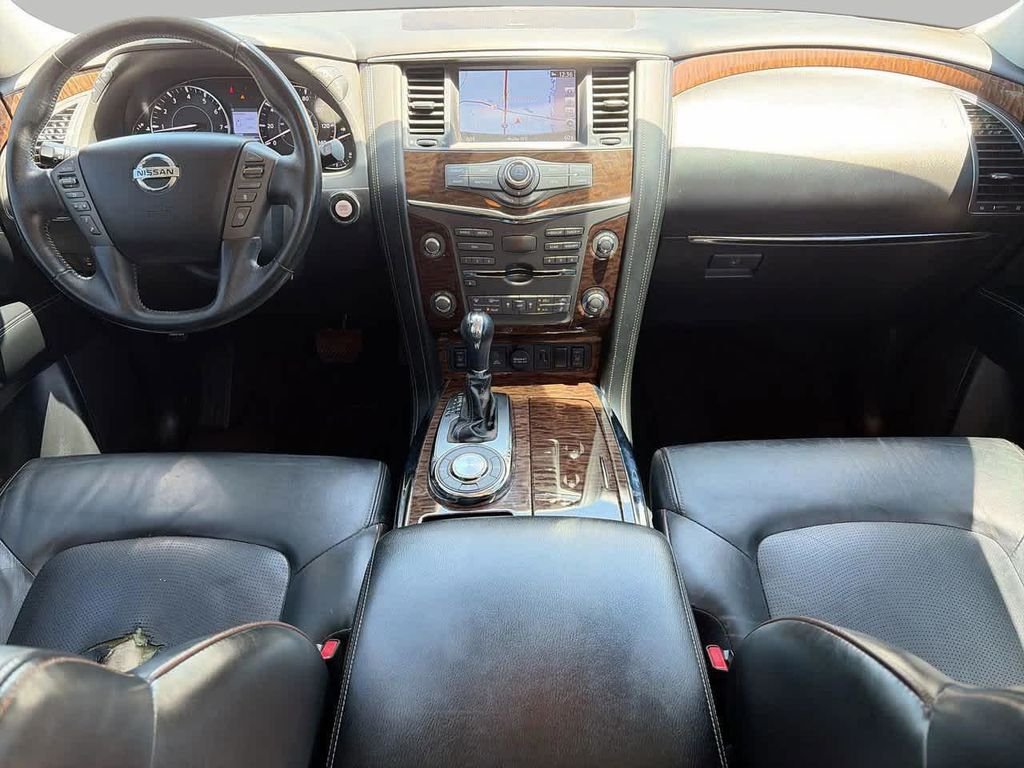 Used 2018 Silver Nissan SL image 10