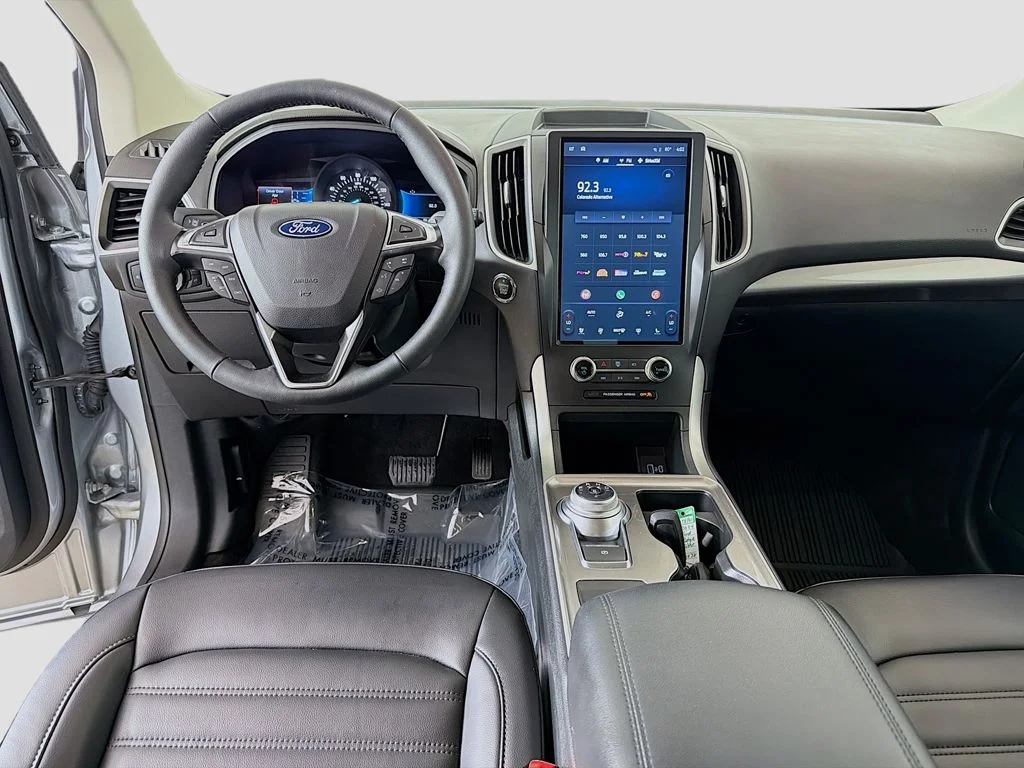 Used 2024 Iconic Silver Metallic Ford SEL image 25