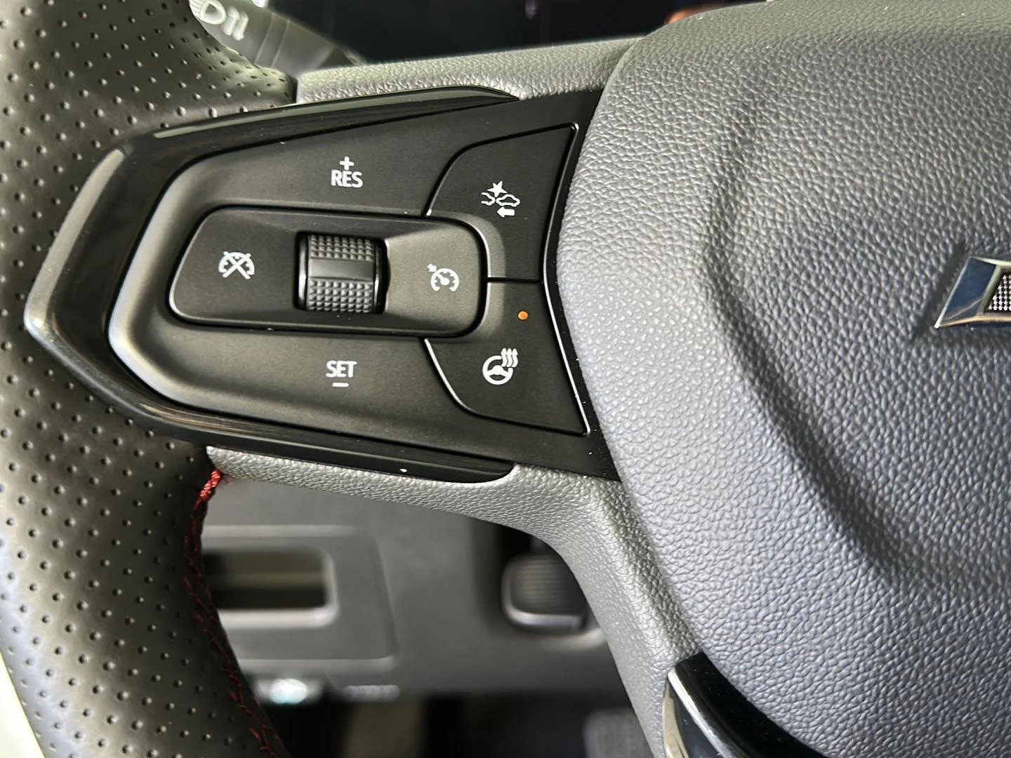 Used 2026 Iridescent Pearl Tricoat Chevrolet RS image 21