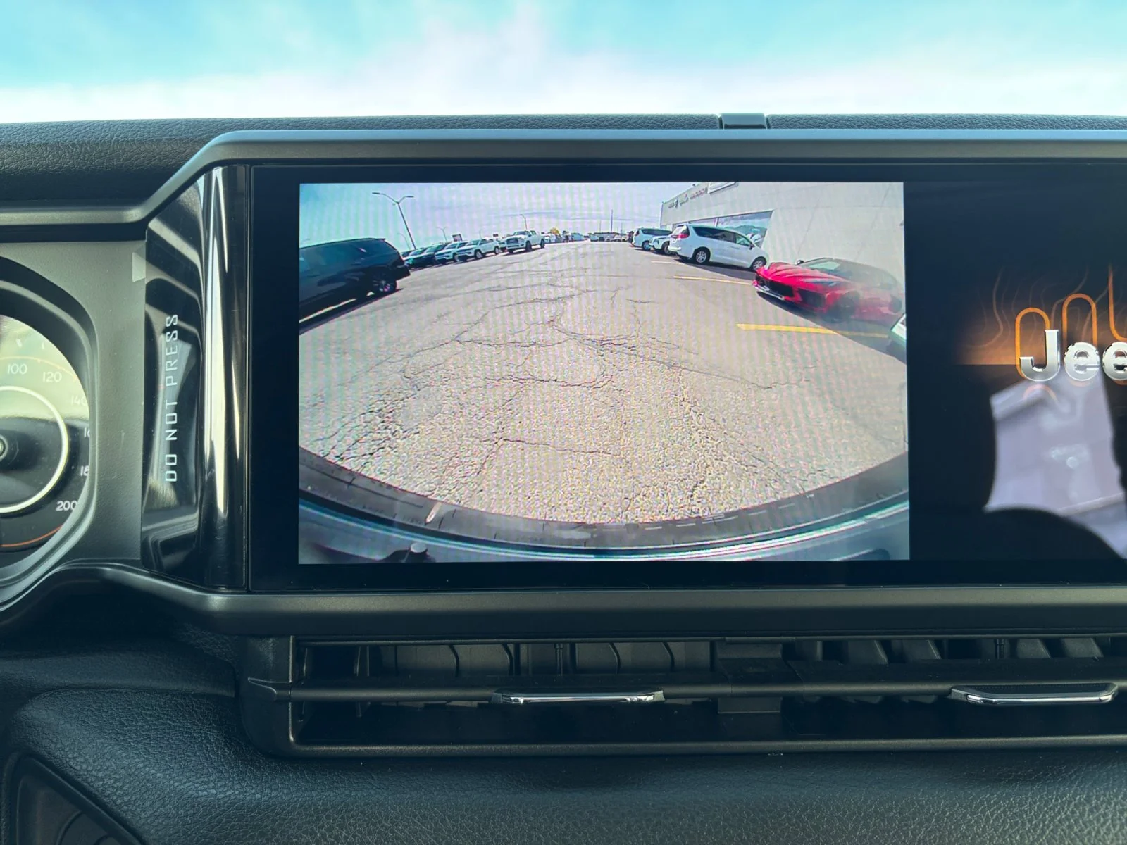 Used 2026  Jeep Sport image 21