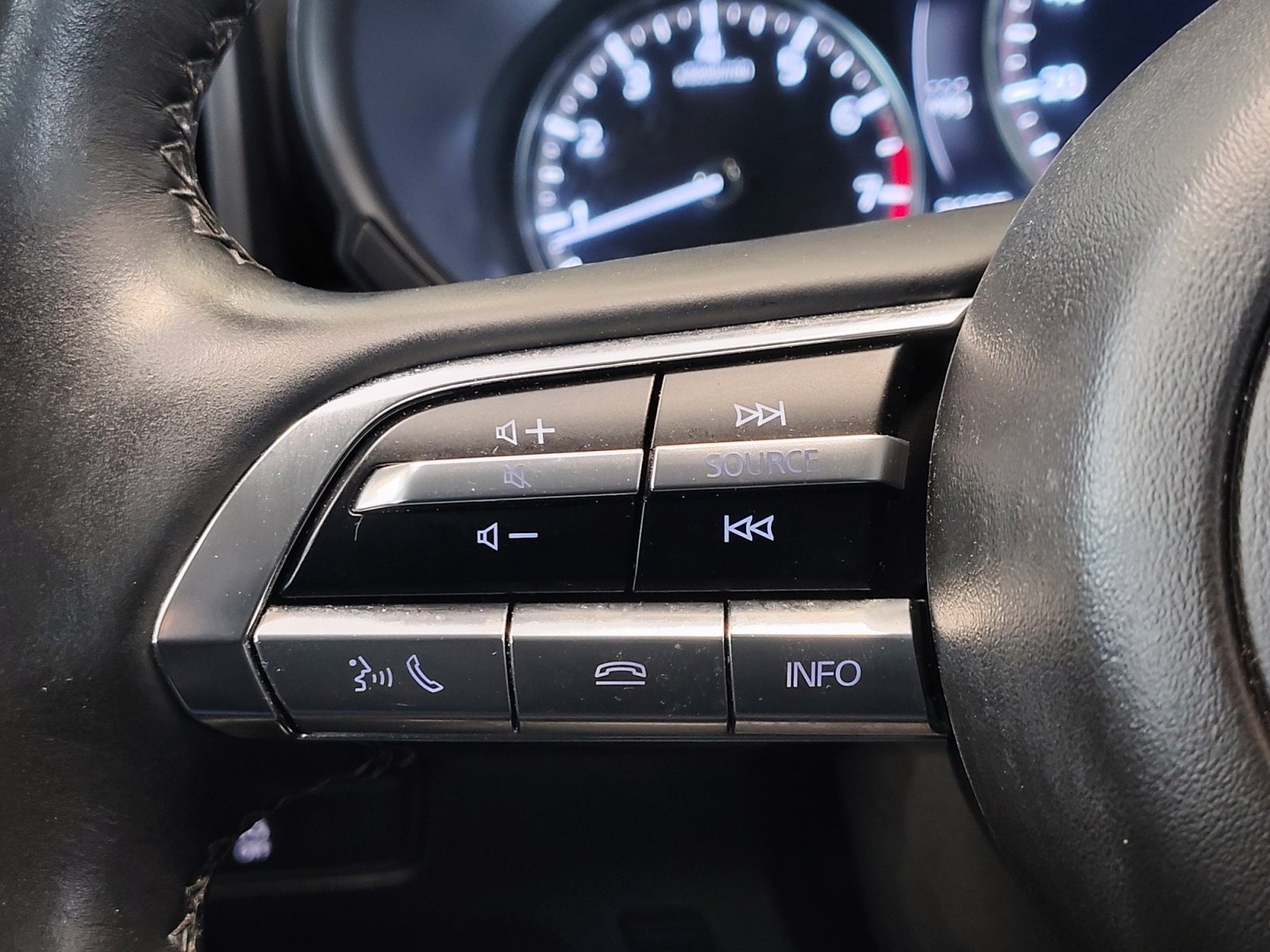 Used 2024 Wind Chill Pearl Mazda 2.5 S Select Package image 17