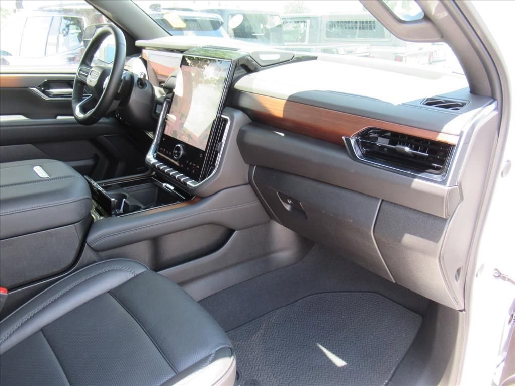 Used 2025 Summit White GMC Denali image 10