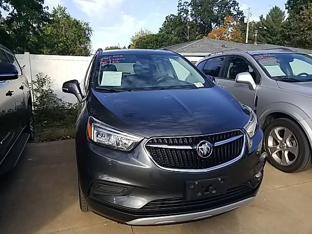 Used 2017 Gray Buick Preferred image 5