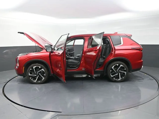 Used 2024  Mitsubishi SE image 42