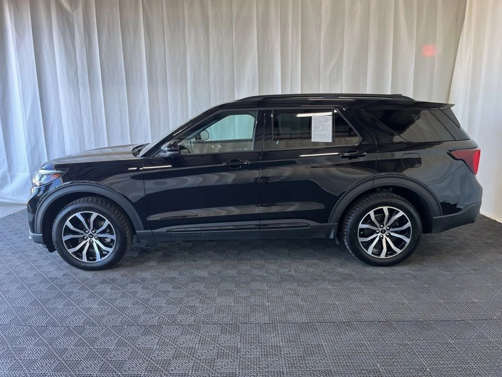 Used 2025 Black Ford ST-Line image 25