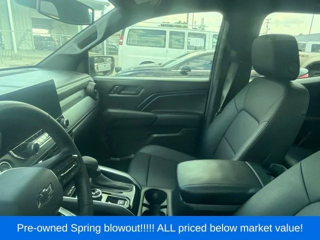 Used 2025 White Chevrolet Trail Boss image 17