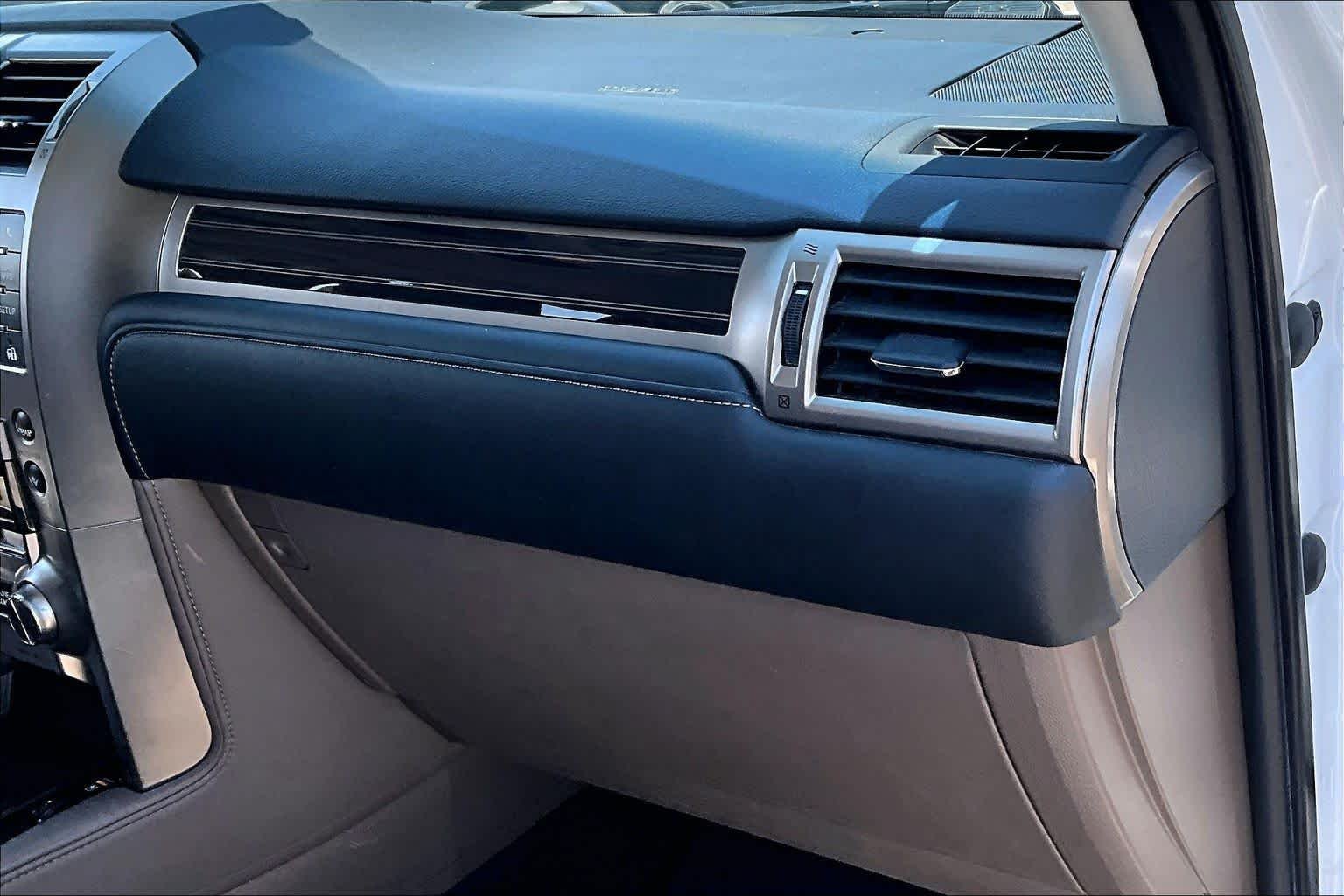 Used 2020 Starfire Pearl Lexus Premium image 16