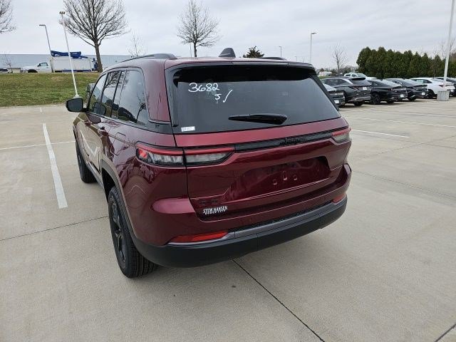 New 2026 Velvet Red Pearlcoat Jeep Laredo Altitude image 3
