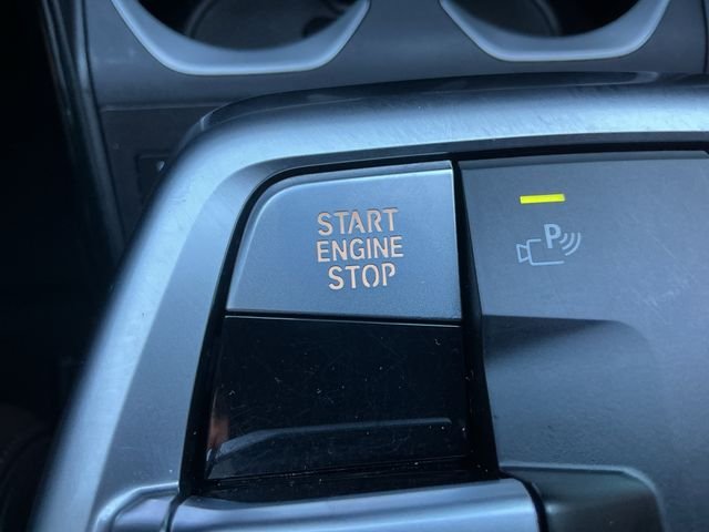 Used 2025 White BMW xDrive28i image 26
