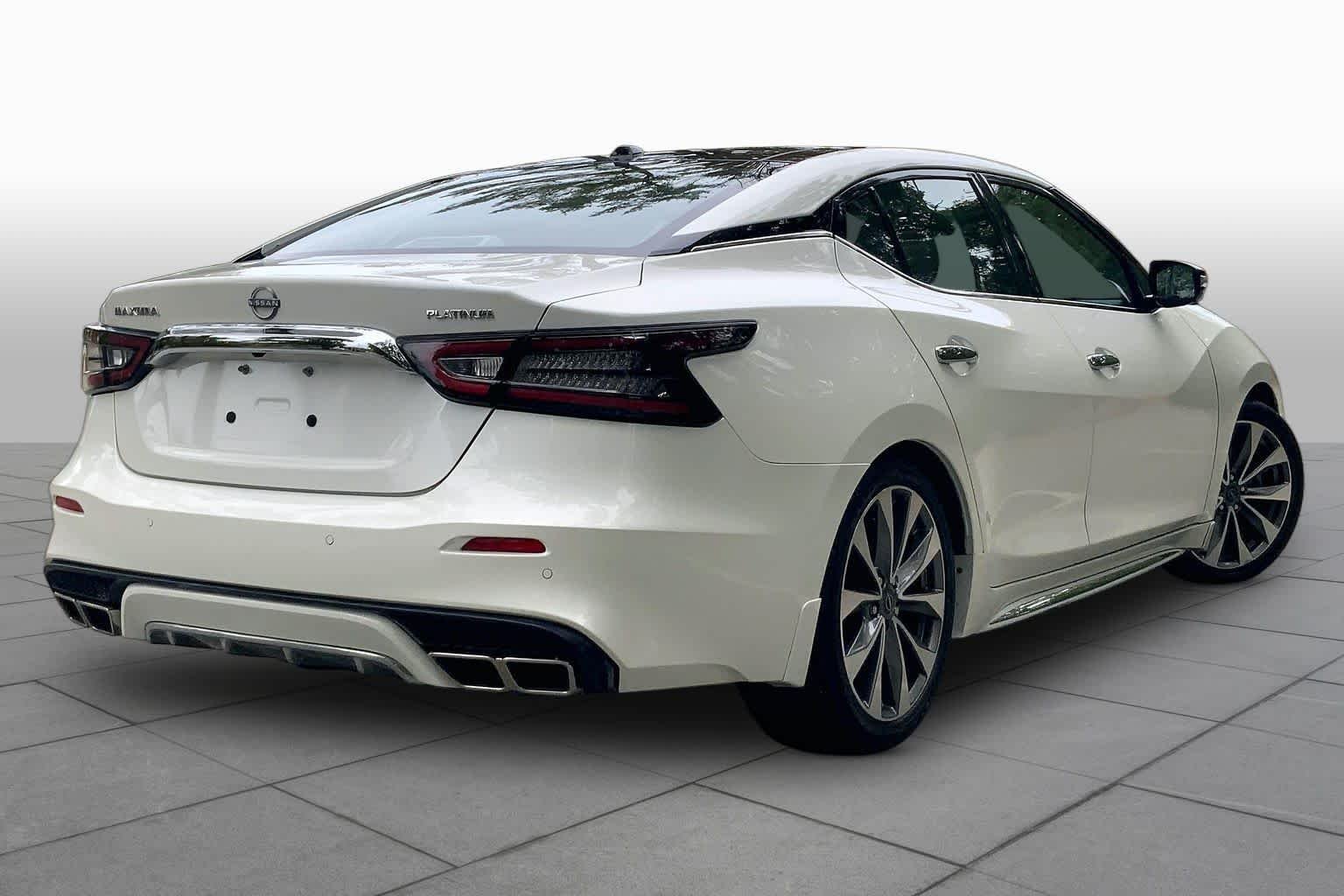 Used 2023 Pearl White Tricoat Nissan Platinum image 12