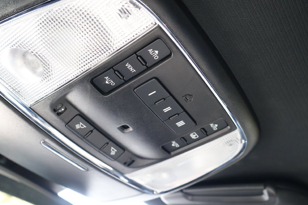 2023 Chrysler 300 S - Photo 31