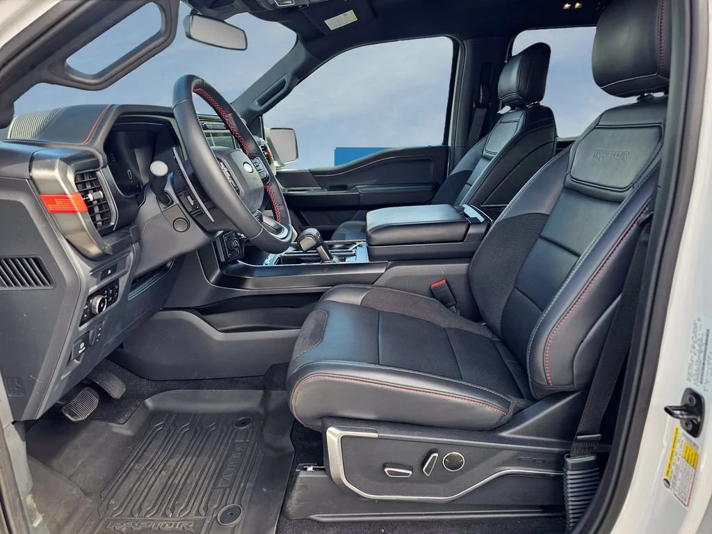 Used 2025 Oxford White Ford Raptor image 17