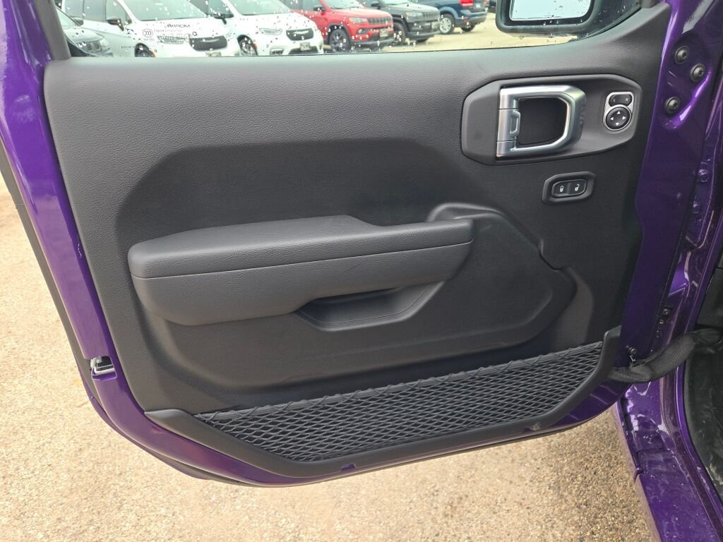 New 2026 Reign Jeep Sport S image 19