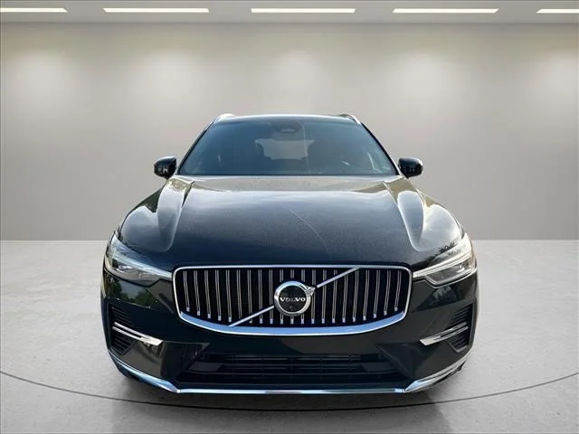 Used 2023 Black Stone Volvo Plus Bright Theme image 8