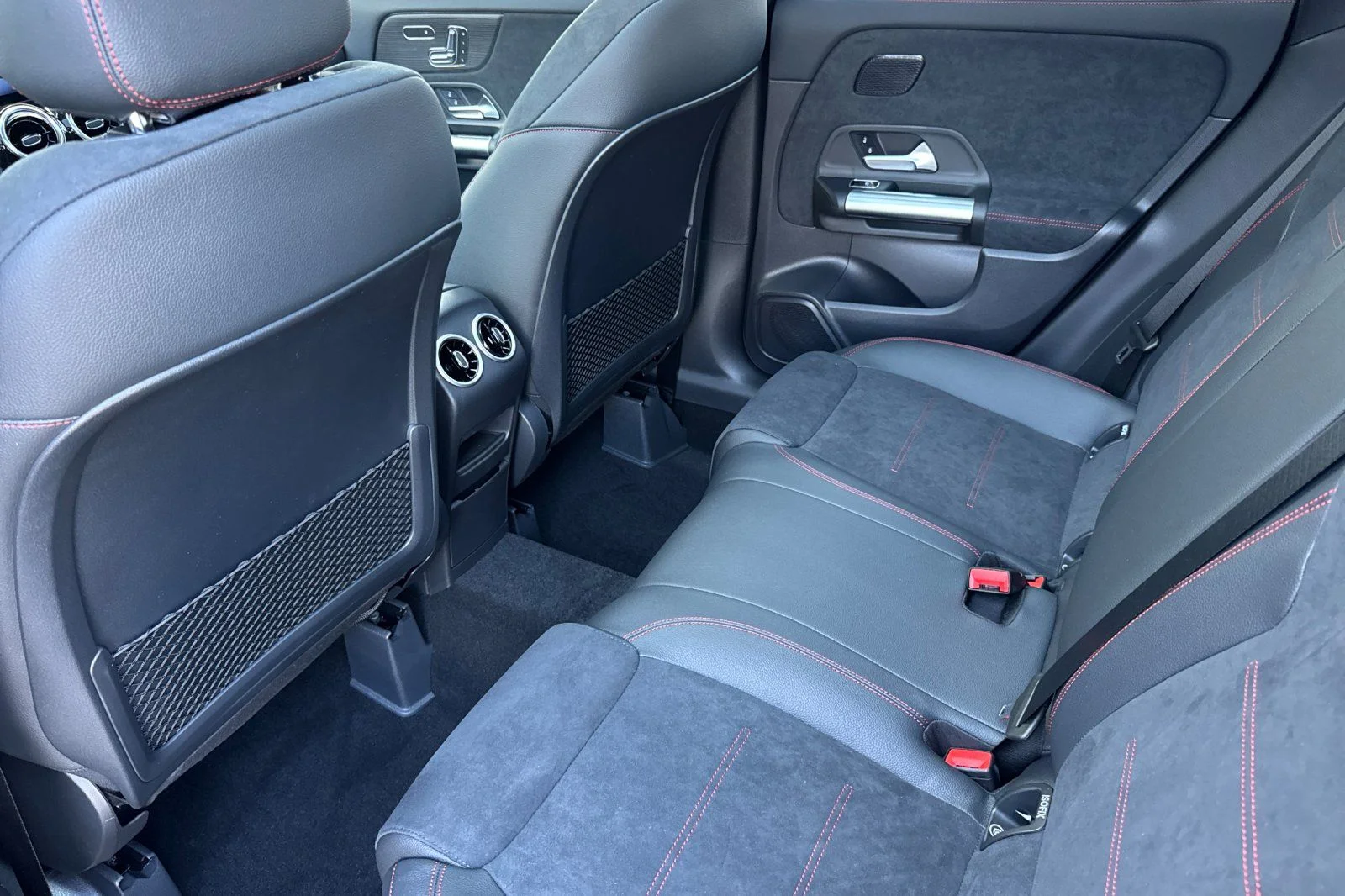 New 2026 Black Mercedes-Benz GLA 250 image 10