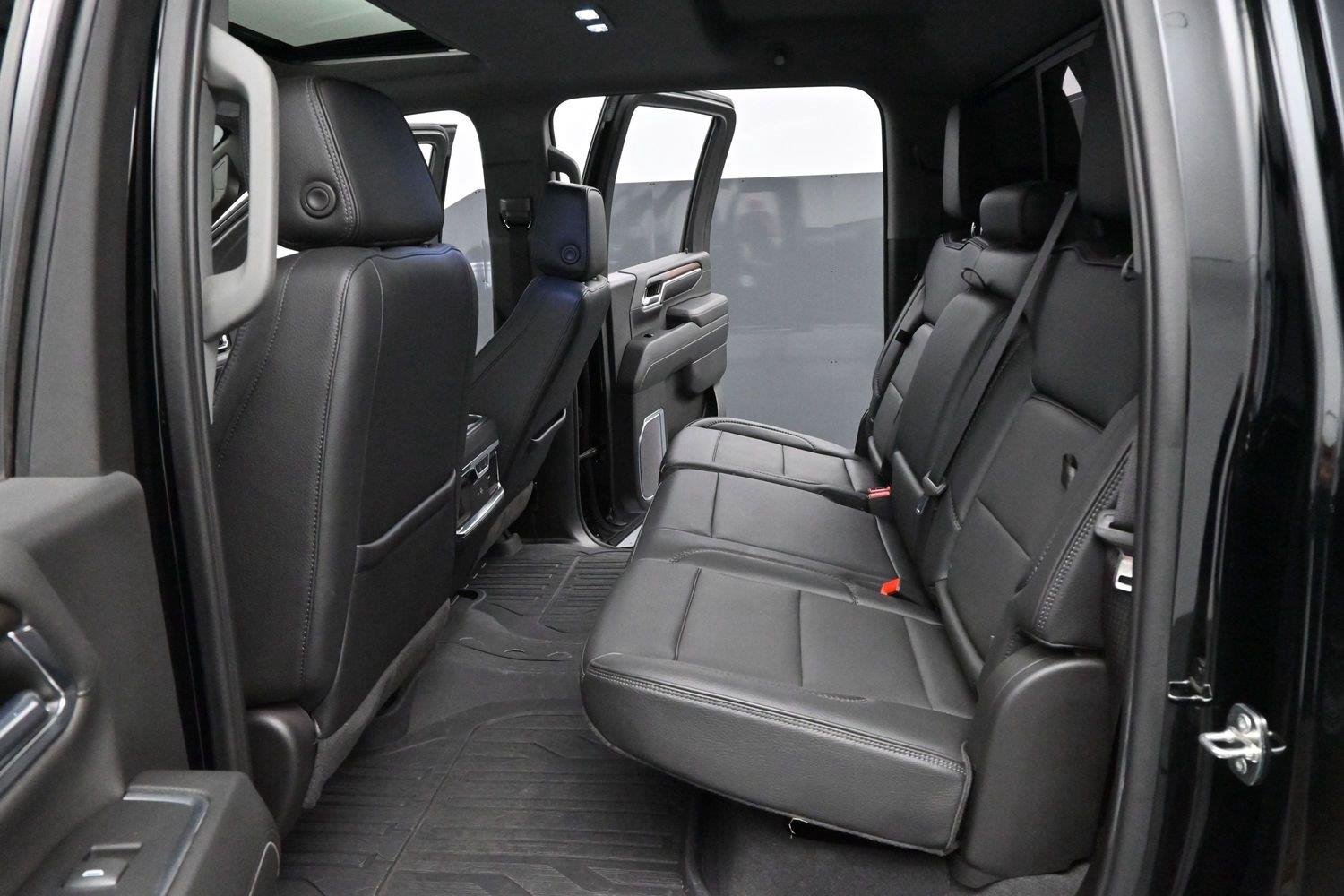 Used 2024 Onyx Black GMC Denali image 30