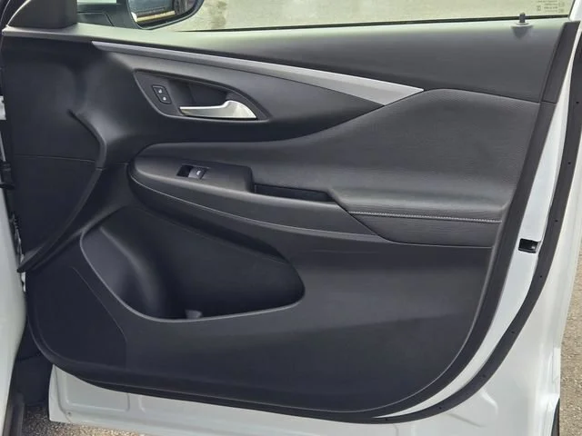 Used 2026 White Buick Preferred image 4