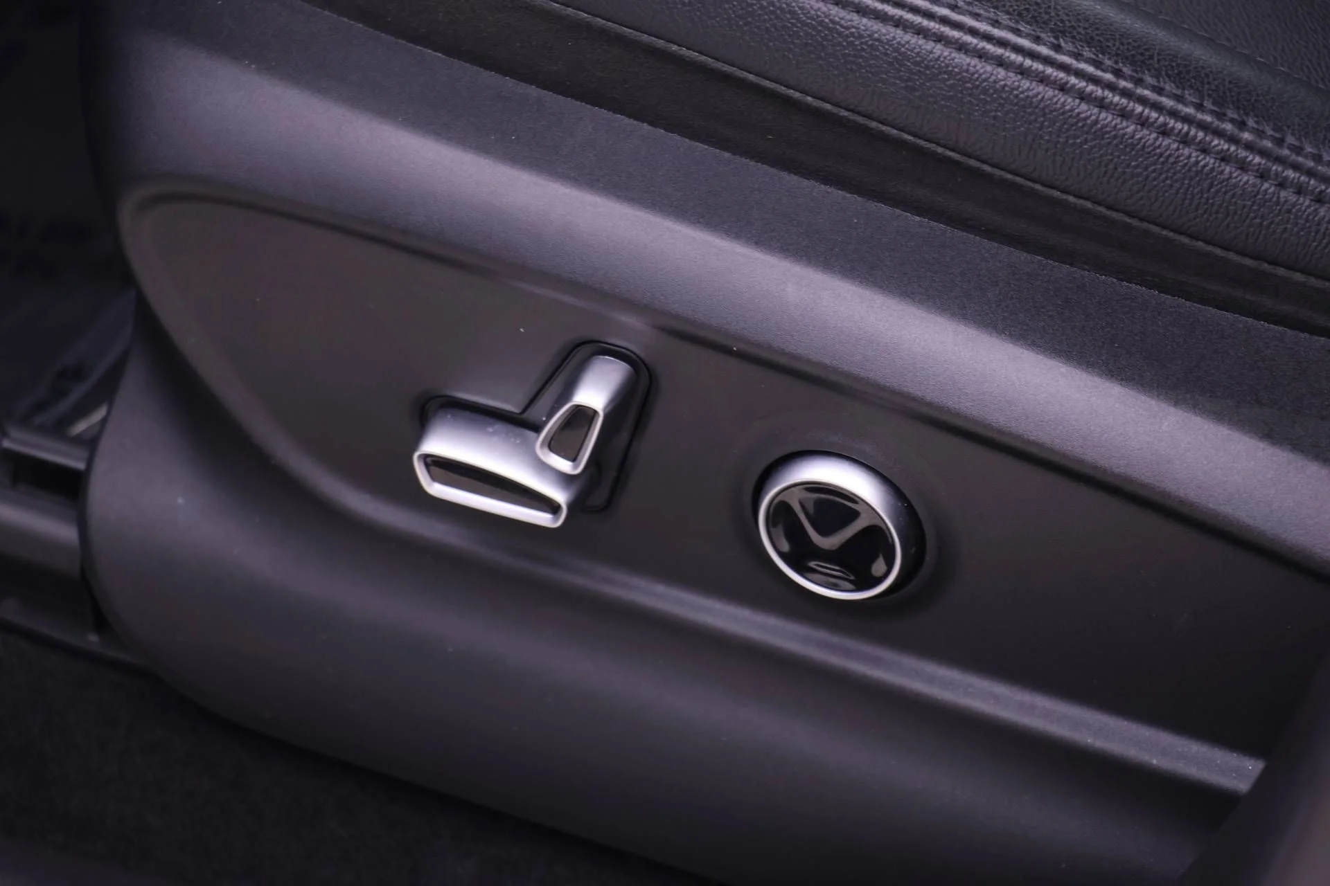 Used 2023 White Maserati Modena image 20