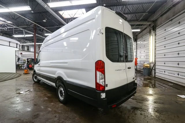 Used 2023 White Ford Base image 7